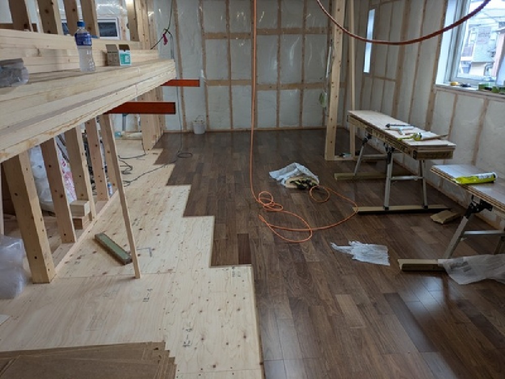 床フローリング張り