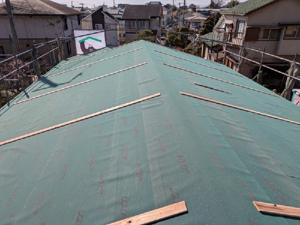 屋根ルーフィング敷き