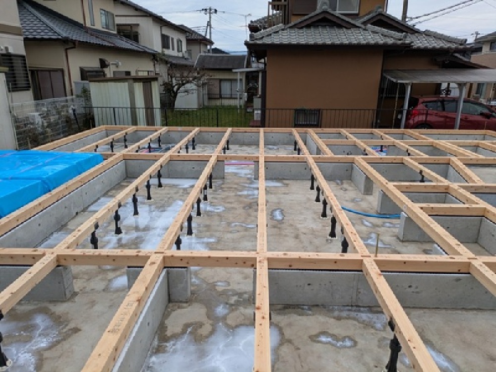 土台敷き、防蟻土壌処理