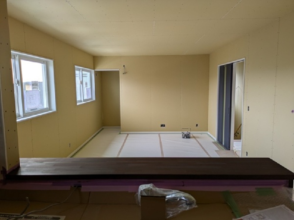 内部造作完了　内部塗装工事