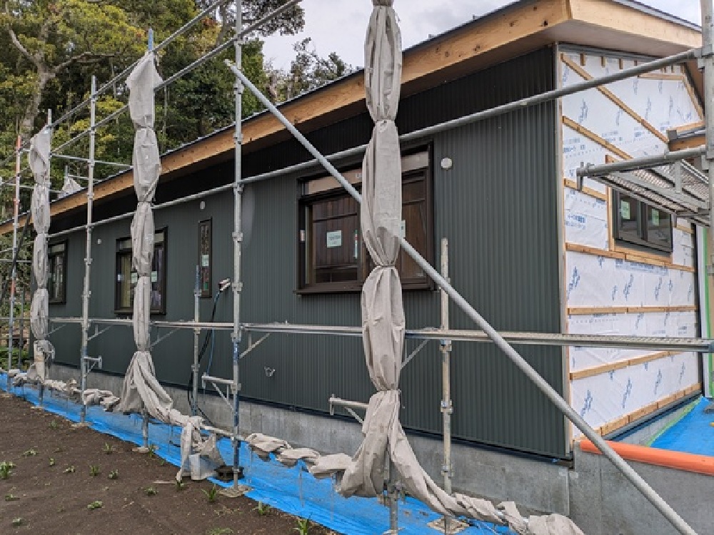 外壁金属サイディング張り