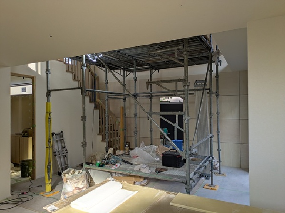 吹き抜け仕上げ工事