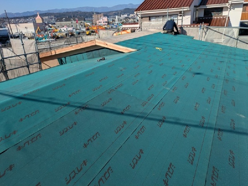 屋根ルーフィング敷き